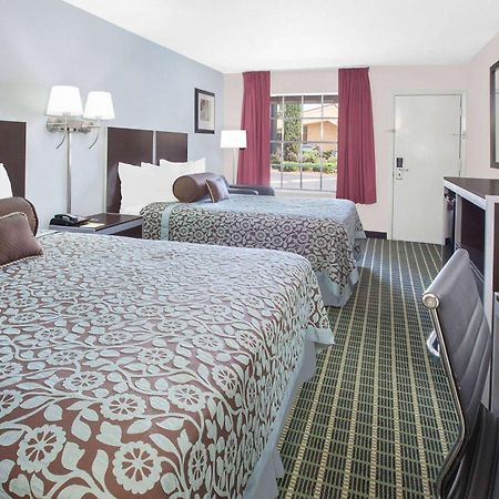 Days Inn By Wyndham Market Center Dallas Love Field Luaran gambar