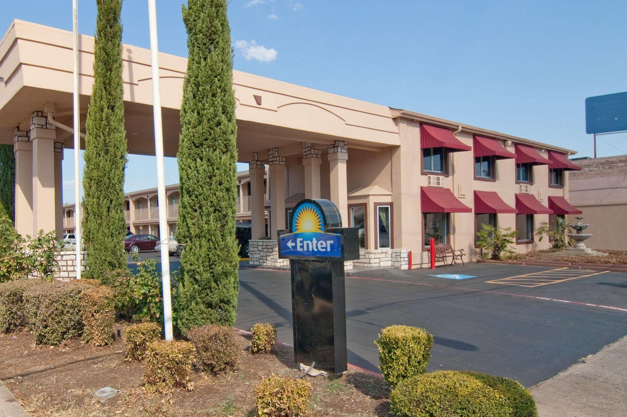 Days Inn By Wyndham Market Center Dallas Love Field Luaran gambar